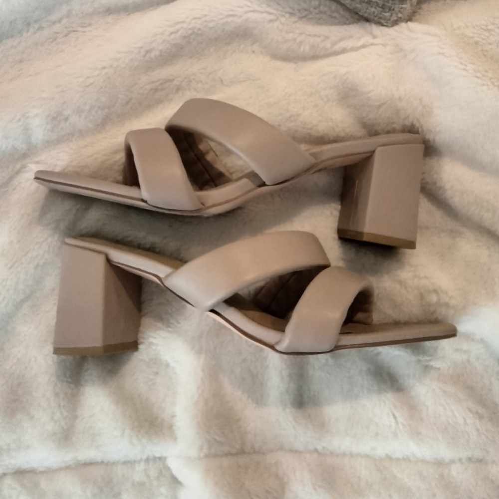 New York & Company Heel Sandals - Picture 5 of 6